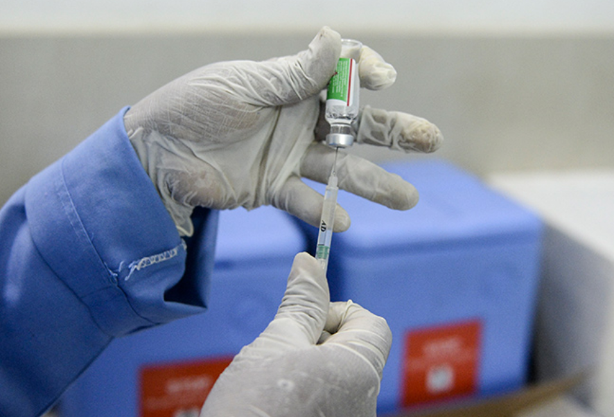 Covid Vaccine: Falling daily inoculations in India amidst rising cases  